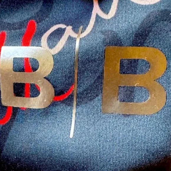 BEVERLY BEACH BODY Against All Odds Script Print Crop Top NWT Size - Picture 6 of 6